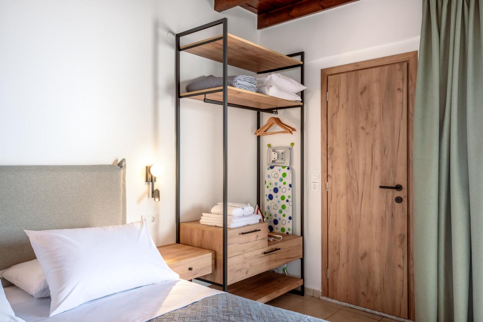 Superb Apartments Kriaras Sea View In Sfakia Khóra Sfakíon 외부 사진