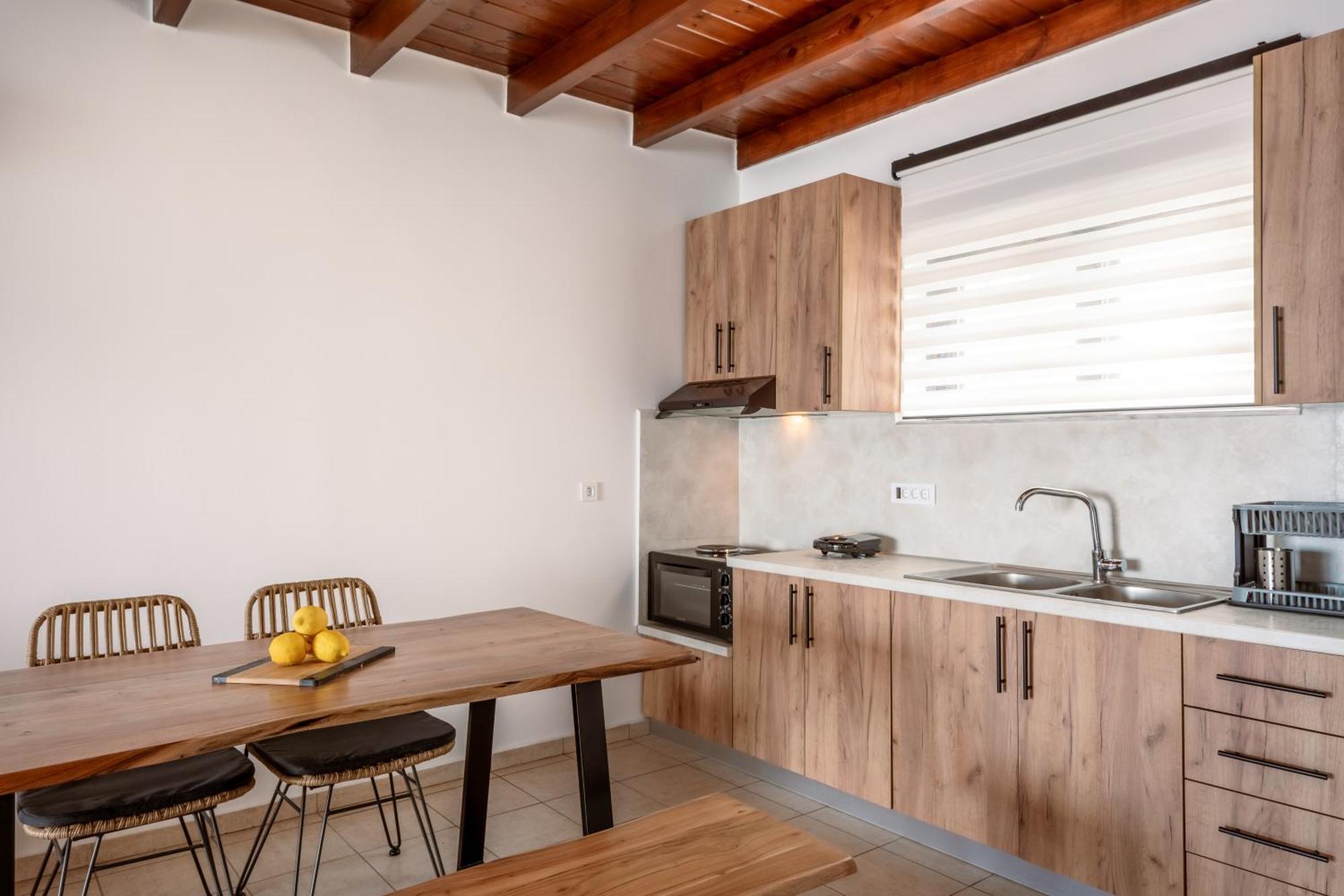 Superb Apartments Kriaras Sea View In Sfakia Khóra Sfakíon 외부 사진