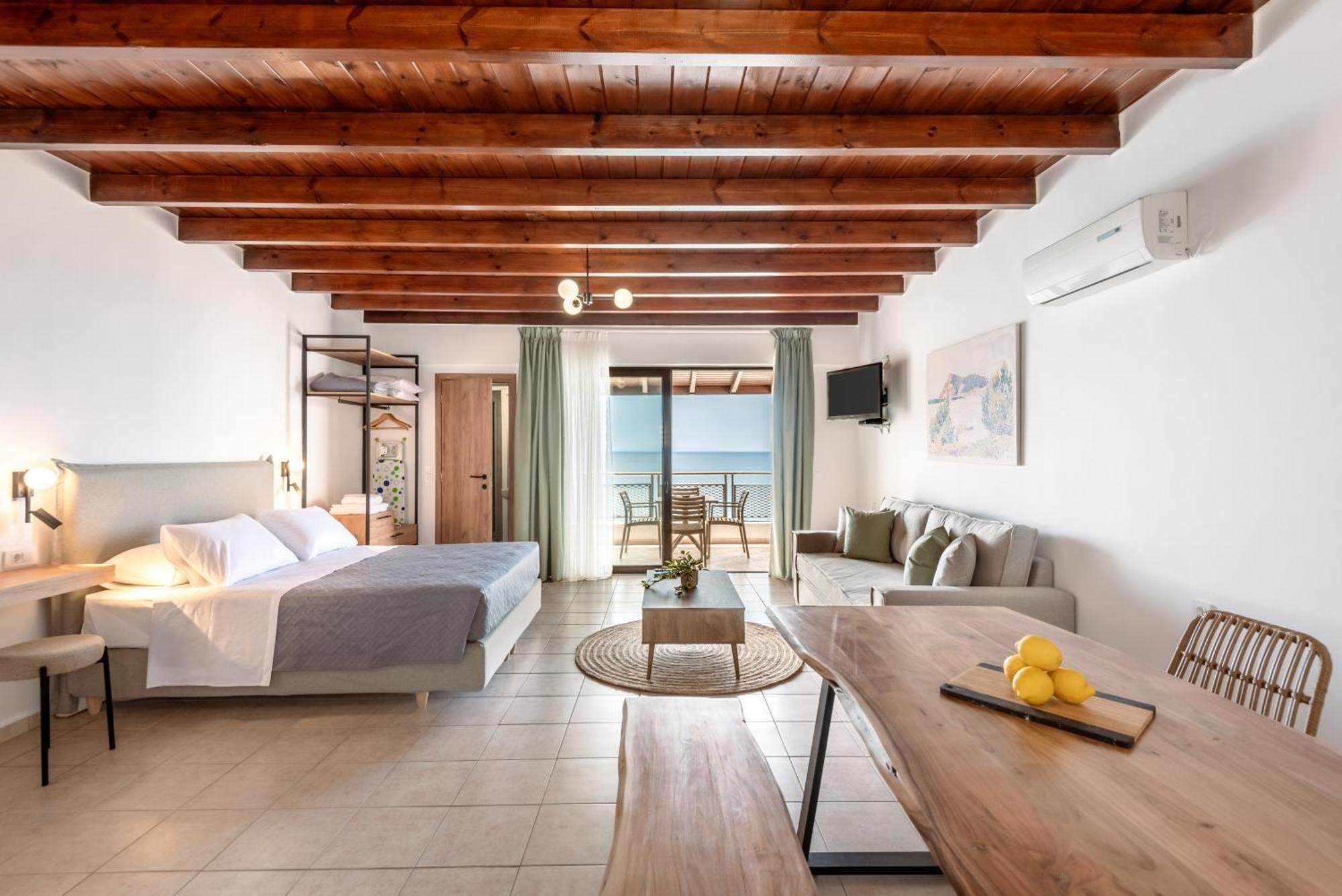 Superb Apartments Kriaras Sea View In Sfakia Khóra Sfakíon 외부 사진