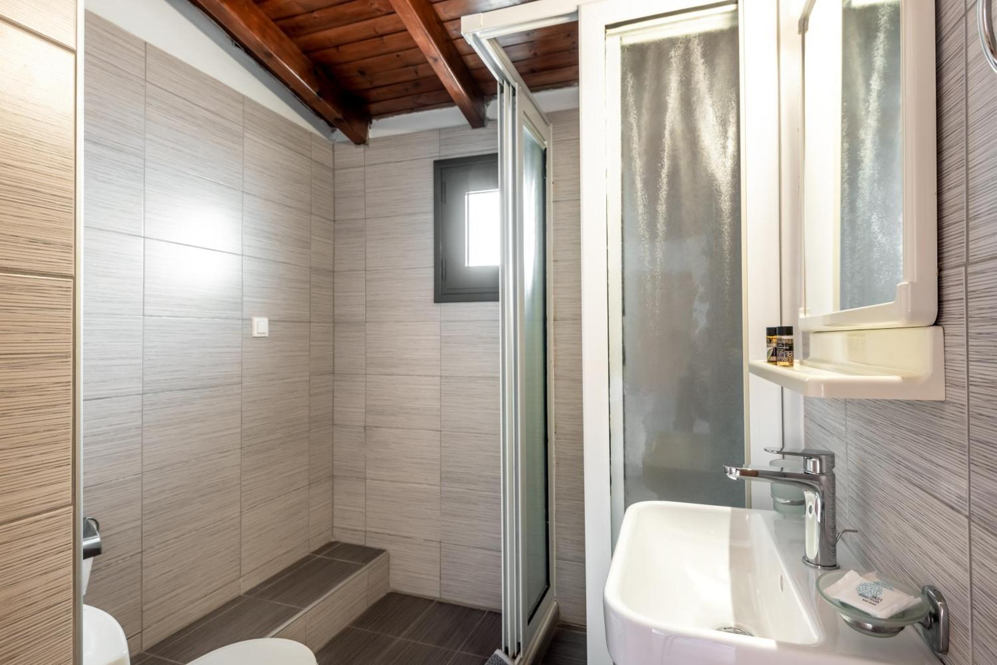 Superb Apartments Kriaras Sea View In Sfakia Khóra Sfakíon 외부 사진